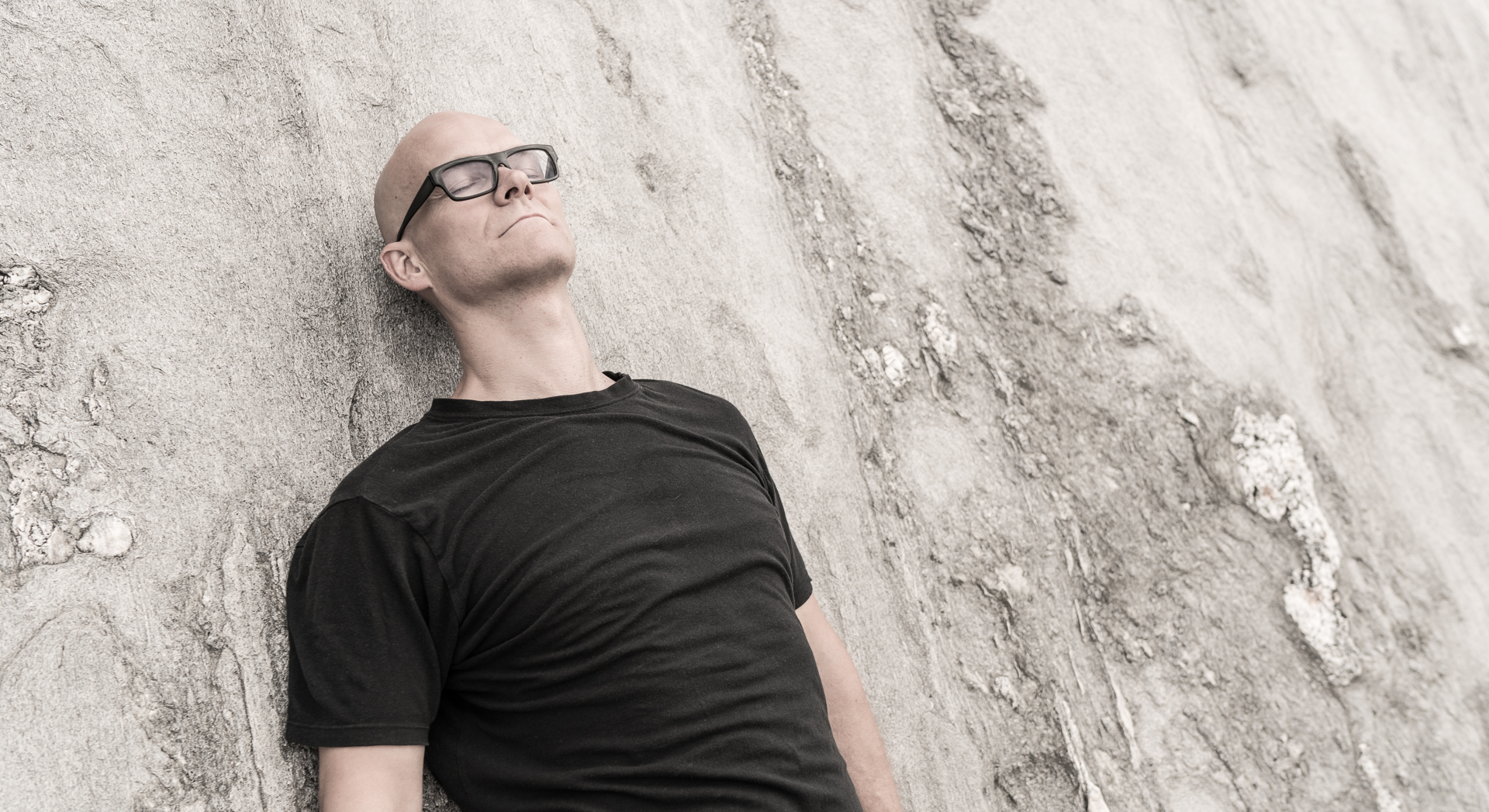 Kjell Inge reads Kjell Inge reads